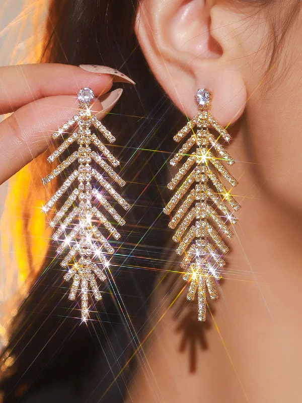 Claw Chain Tassel Earrings