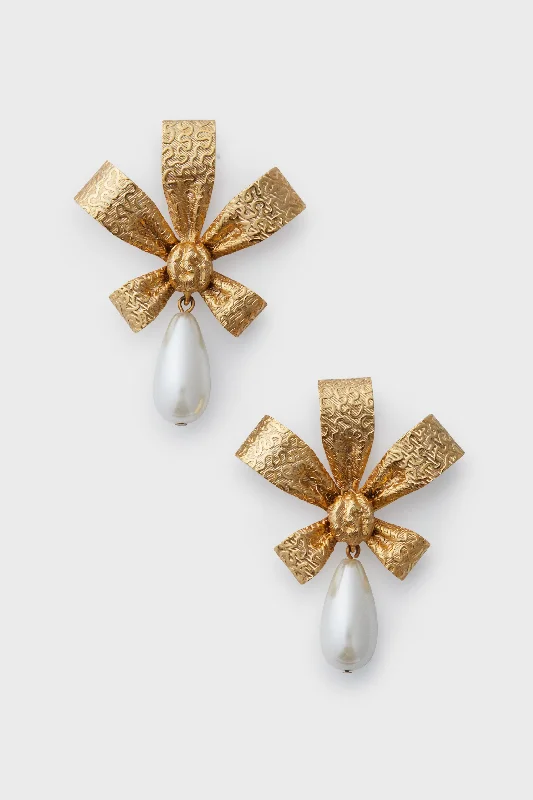 Elevate Your Outfit With Discounted Statement Jewelry Gold Holi Earrings