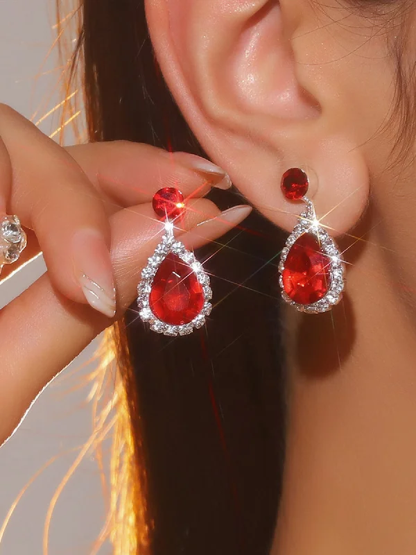 Red Teardrop-Shaped Gemstone Earrings