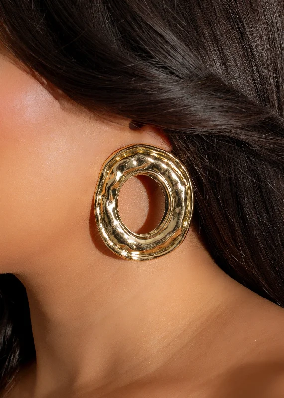 Ripple Oval Earrings Gold