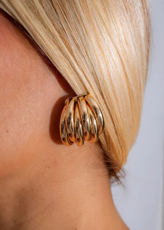 Twist of Glam Earrings Gold