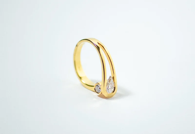 "Zarina" Ring