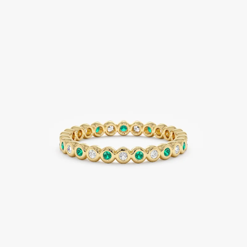 Alternating Emerald Diamond Eternity Band, Nyra