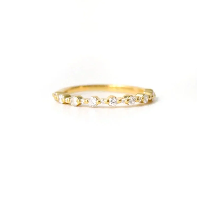 Limited-Stock Jewelry Sale – Once It's Gone, It's Gone Brita 18K Gold Ring w. Diamonds