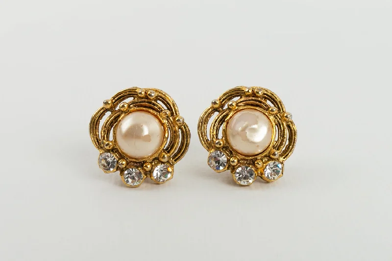 Get Your Favorite Jewelry At The Best Price Boucles d'oreilles baroques Chanel