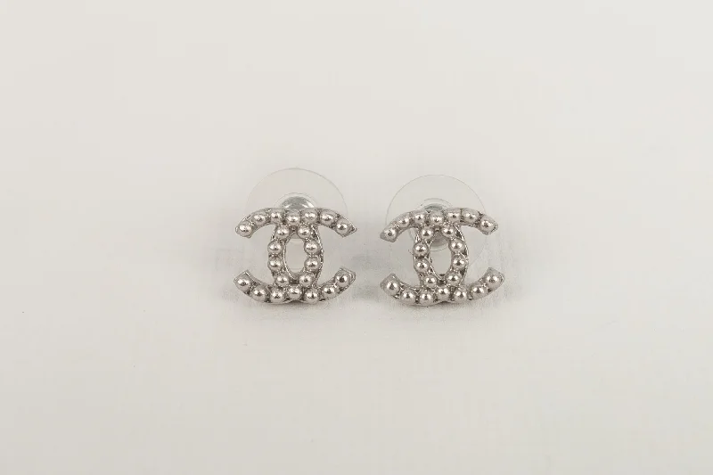 Timeless Beauty, Unbeatable Deals – Jewelry Sale On Boucles d'oreilles cc Chanel