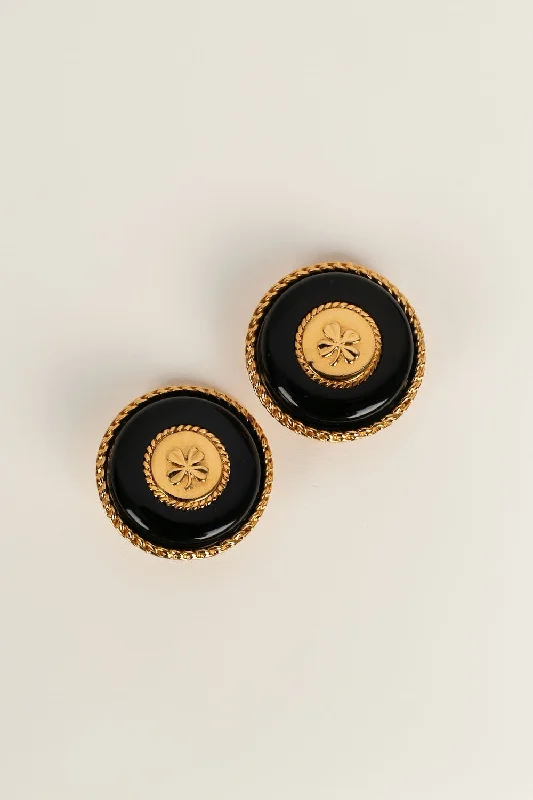 The Perfect Accessory For Less – Jewelry Sale Live Boucles d'oreilles Chanel