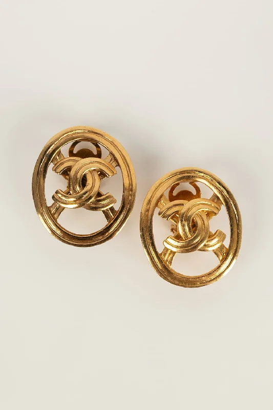 Don't Miss Out On Jaw-Dropping Jewelry Discounts Boucles d'oreilles Chanel