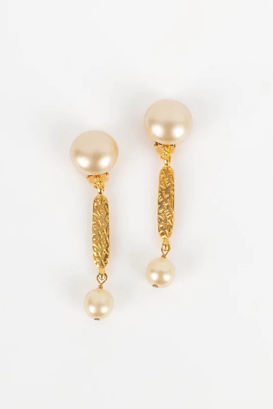 Once-A-Year Jewelry Deals – Shop Before They’Re Gone Boucles d'oreilles Chanel