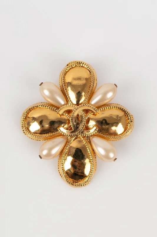 Broche croix Chanel 1997