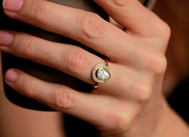 Holiday Jewelry Sale – Perfect Gifts At The Best Prices Diamond Engagement Ring, Halo Engagement Ring Holiday Jewelry Sale – Perfect Gifts At The Best Prices Diamond Engagement Ring, Halo Engagement Ring