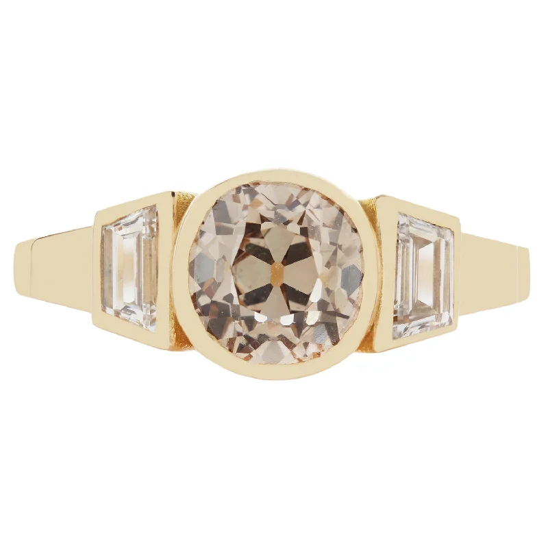 Golden Deco Diamond Ring