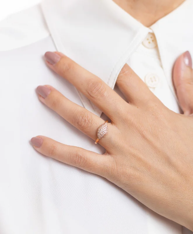 Don't Miss These Dazzling Jewelry Discounts Oval 18K Gold, Whitegold or Rosegold Ring w. Diamonds Don't Miss These Dazzling Jewelry Discounts Oval 18K Gold, Whitegold or Rosegold Ring w. Diamonds