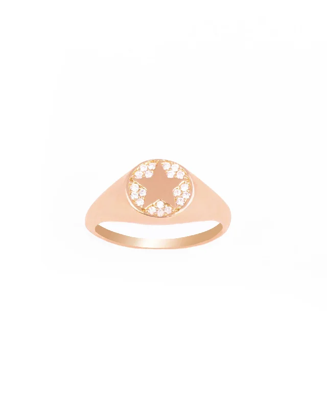 Jewelry Deals That Outshine The Rest Star Centered Signet 18K Gold, Whitegold or Rosegold Ring w. Diamonds Jewelry Deals That Outshine The Rest Star Centered Signet 18K Gold, Whitegold or Rosegold Ring w. Diamonds