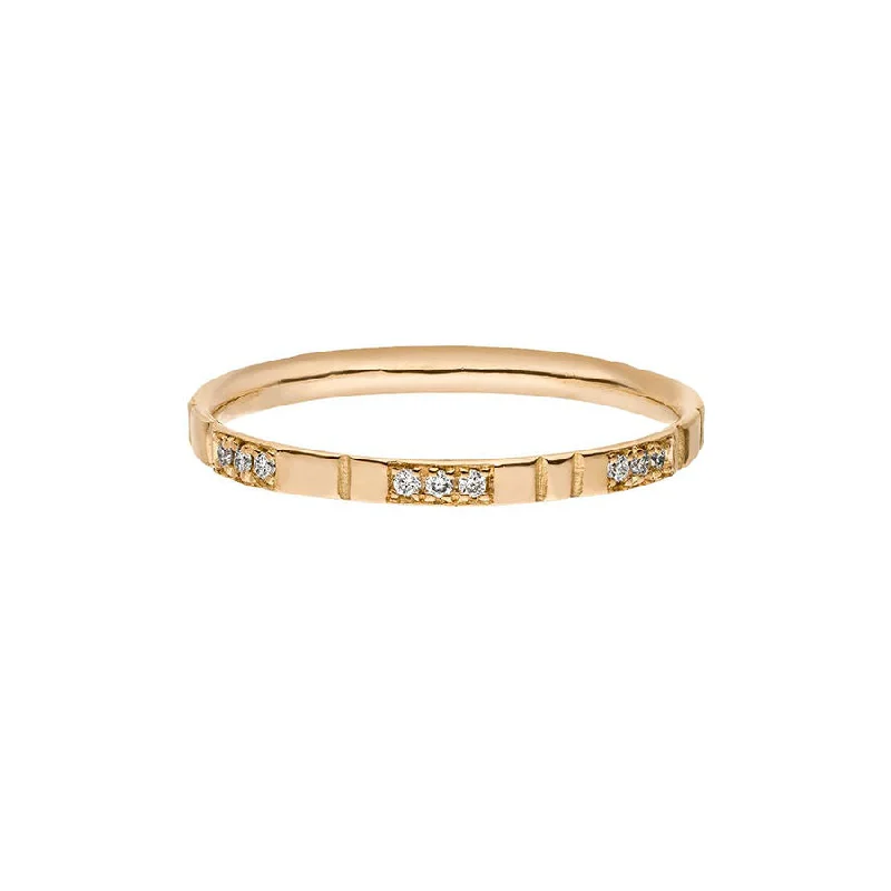 Lovelines Chapters Wedding 18K Gold Ring w. Diamonds