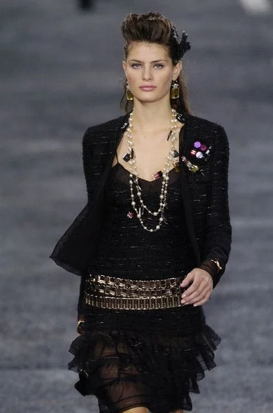 Broche pins Make Up Chanel 2004