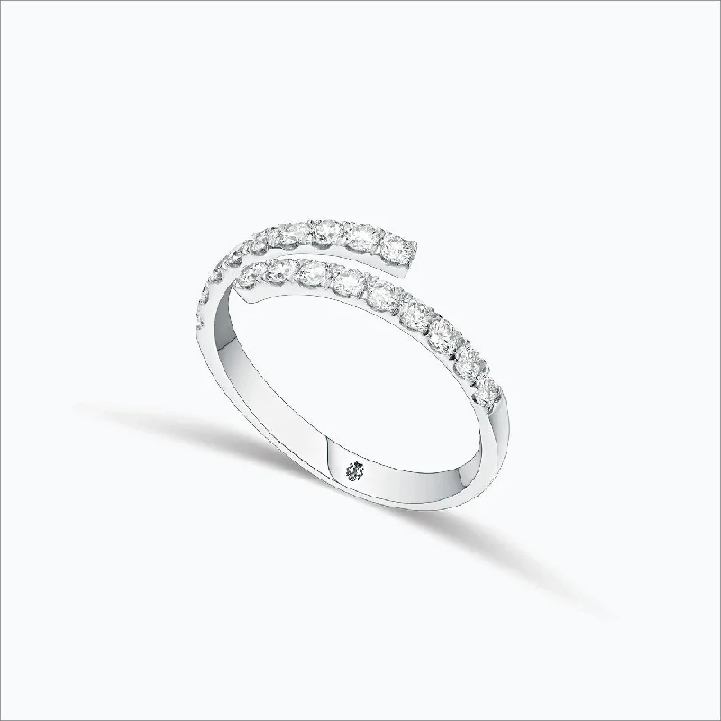 Luxury Jewelry Sale – Elegant Styles At Unbeatable Prices Initha 18K White Gold Ring w. Diamonds