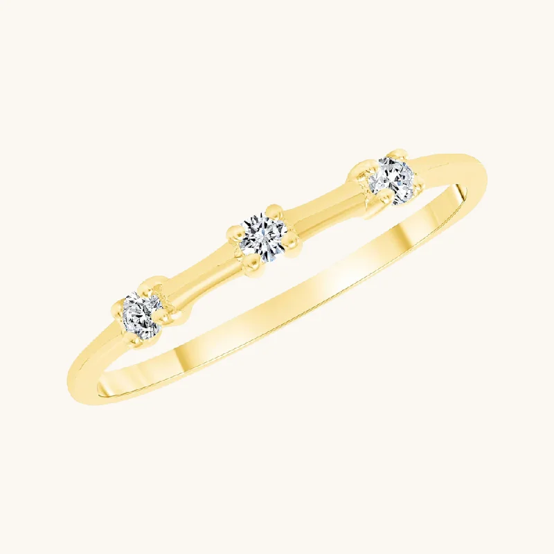 Un Deux Trois Diamond Ring