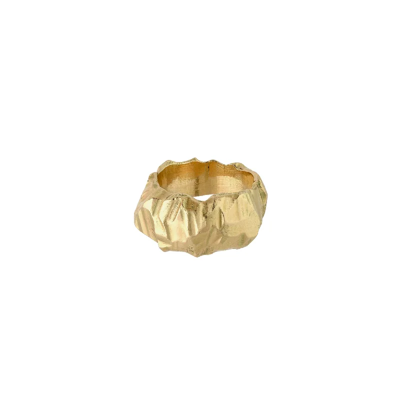Delicate Crystal Jewelry For Sophisticated Charm Ellen massive 18K Gold Ring