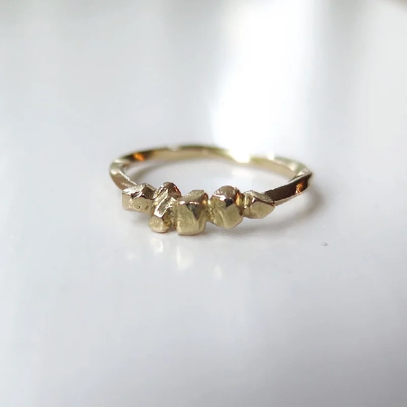 Bold And Beautiful Jewelry Now At Irresistible Prices Delicate Nugget Ring Gold