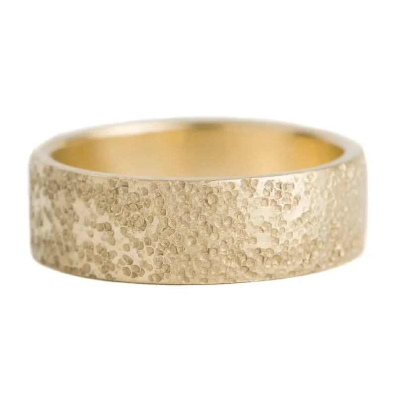 Premium Jewelry, Premium Discounts – Act Fast 18ky Gold Medium Weight Straight Wall Band