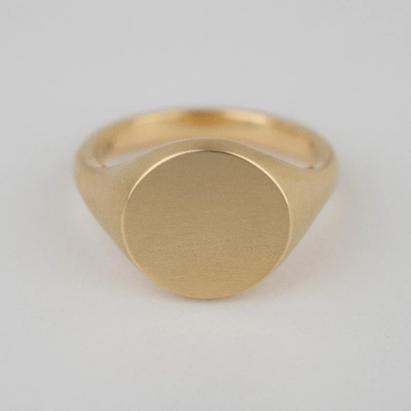 Unmissable Discounts On Timeless Jewelry Pieces Circle Signet