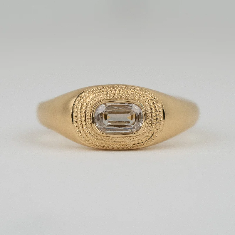 Discover Unique Jewelry With Special Limited-Time Offers Delicata Signet
