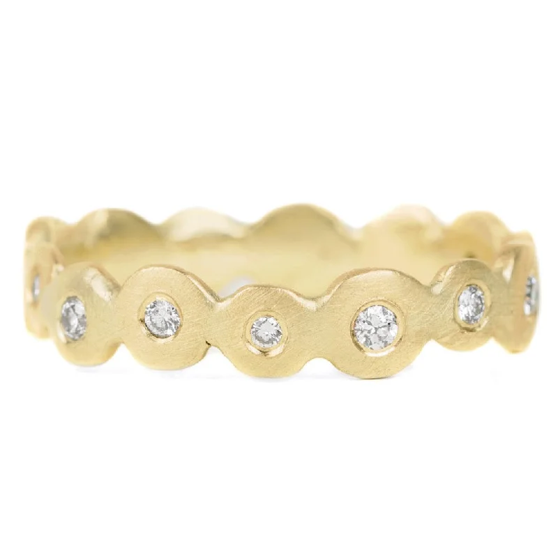 Personalized Jewelry At Special Discount Rates Golden Disc Ring - 18ky Gold + VS Diamonds Personalized Jewelry At Special Discount Rates Golden Disc Ring - 18ky Gold + VS Diamonds