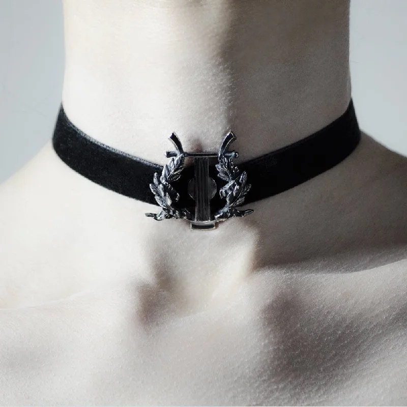 Personalized Jewelry Sale – Meaningful Gifts At Great Prices Black Lyre choker