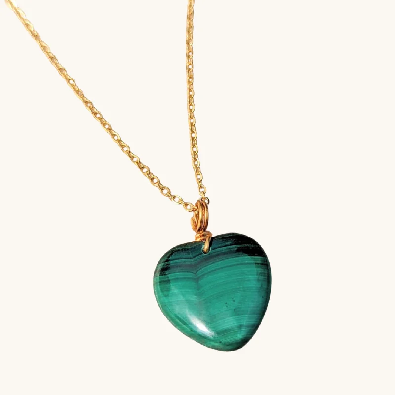 Grab Stylish Jewelry Before The Sale Ends Green Malachite Heart Necklace