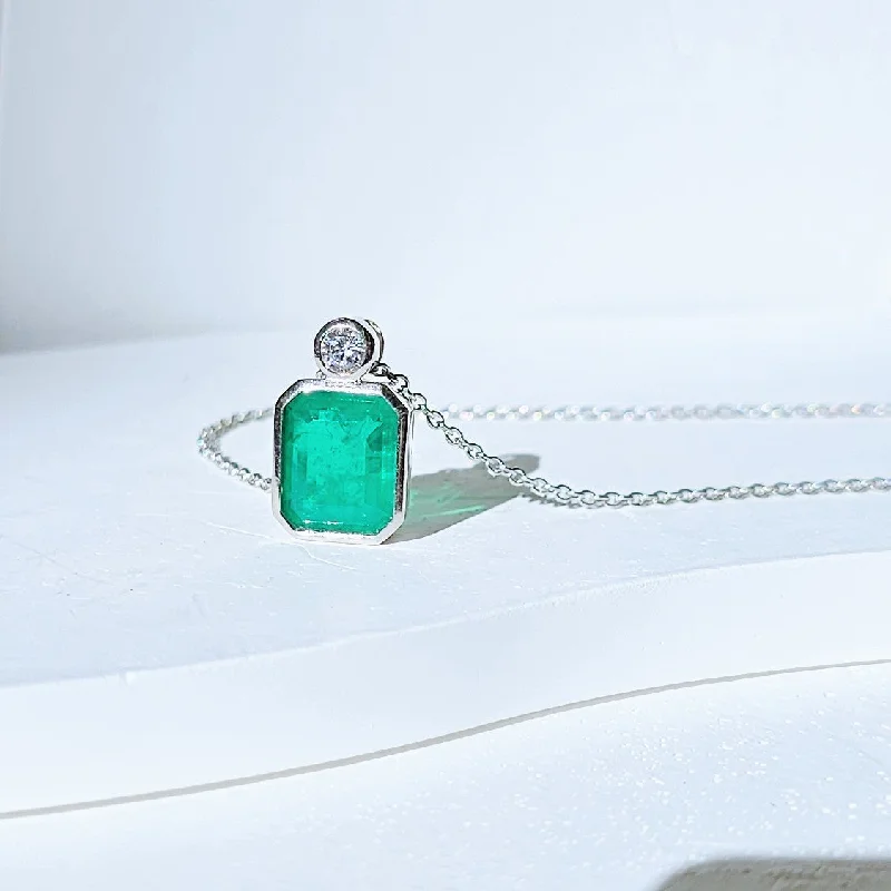 Once-A-Year Jewelry Deals – Shop Before They’Re Gone Sterling Silver Emerald Stone Necklace