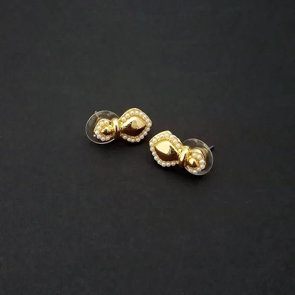 Premium Jewelry, Premium Discounts – Act Fast Kriaa Pearl Gold Plated Stud Earrings - 1310091 Premium Jewelry, Premium Discounts – Act Fast Kriaa Pearl Gold Plated Stud Earrings - 1310091