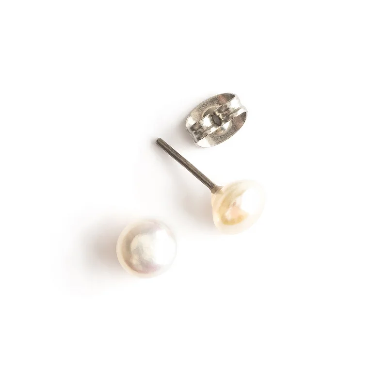 Sparkle In Style With Our Best Jewelry Deals Pearl Titanium Stud Earrings