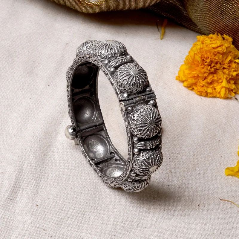 Don't Miss Out – Shop Elegant Jewelry For Less Teejh Jagrati Silver Oxidised Bangle