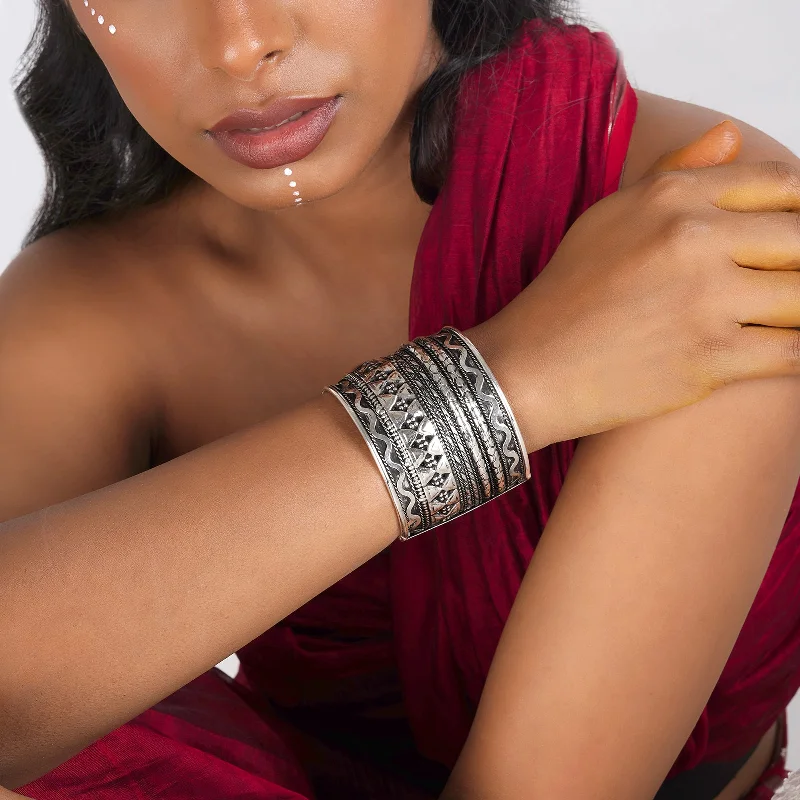 Trending Jewelry Now At Unbeatable Prices Teejh Sadhana Silver Oxidised Cuff Bracelet