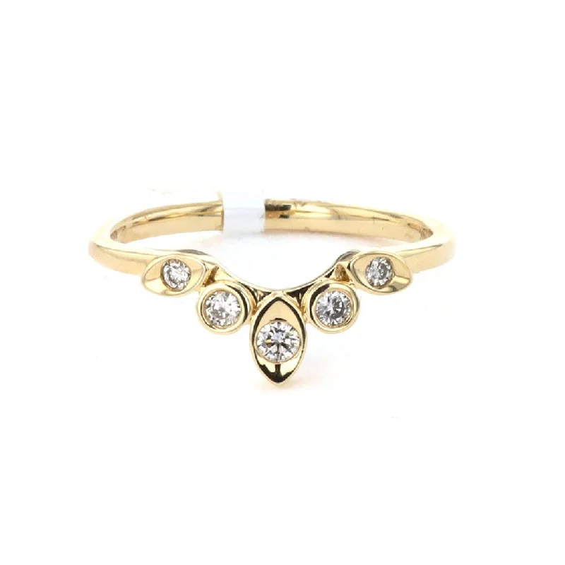 Discounted Jewelry For A Glamorous Look 0.15 ctw Diamond Contour Band