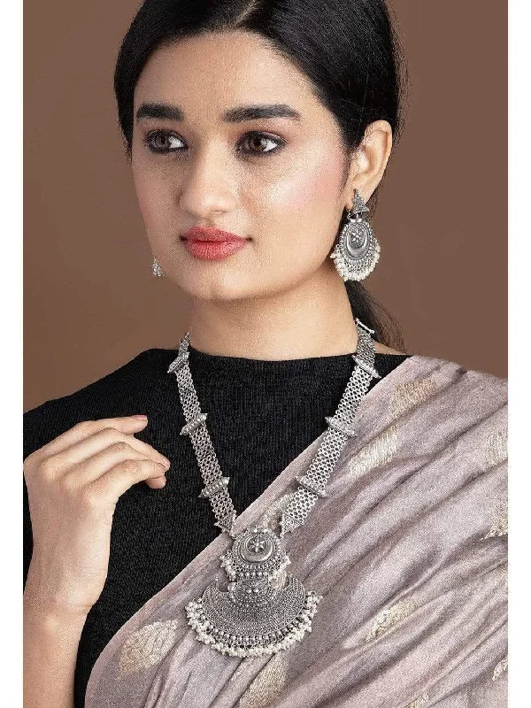 Don't Miss Out – Shop Elegant Jewelry For Less Rubans Silver Plated Handcrafted Oxidised Filigree Necklace Set Don't Miss Out – Shop Elegant Jewelry For Less Rubans Silver Plated Handcrafted Oxidised Filigree Necklace Set
