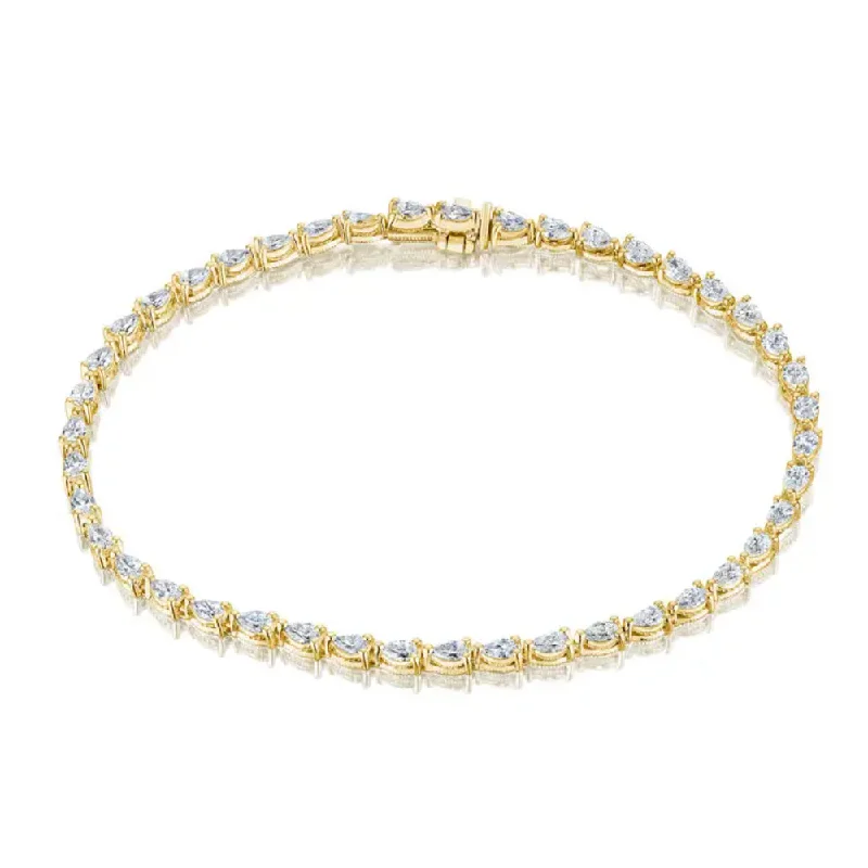 Grab Your Dream Jewelry At The Lowest Prices Tacori Stilla Pear Diamond Tennis Bracelet in 18k Gold